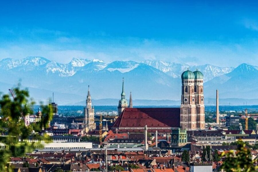Munich : Private Walking Tour with A Guide (Private tour) - Private, Customized Munich: How the Guide Shapes Your Day