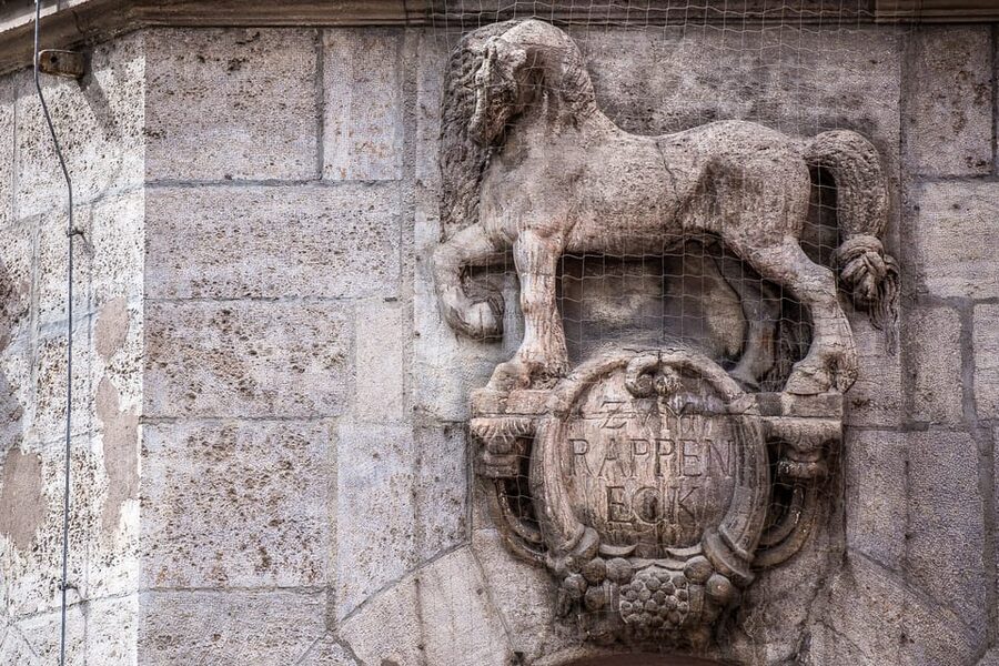 Munich: Raven Black Witches and Executioners Walking Tour - The core story themes, and why they work