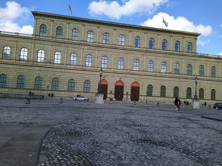 Munich Residenz: Private Tour with artists and historians - Ludwig II and Richard Wagner, a human story tied to place