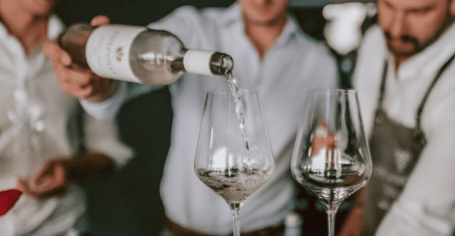 Munich: Romantic Wine Experience for Two at Viktualienmarkt - Why Viktualienmarkt makes a wine-and-cheese date feel natural