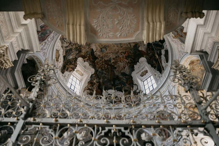 Munich's 500 Years of Architecture Guided Tour - Christmas markets inside a tight 2-hour plan