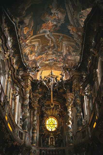 Munich: Spanish Guitar & Bach Toccata at Asamkirche - What you’ll hear: the program, piece-by-piece