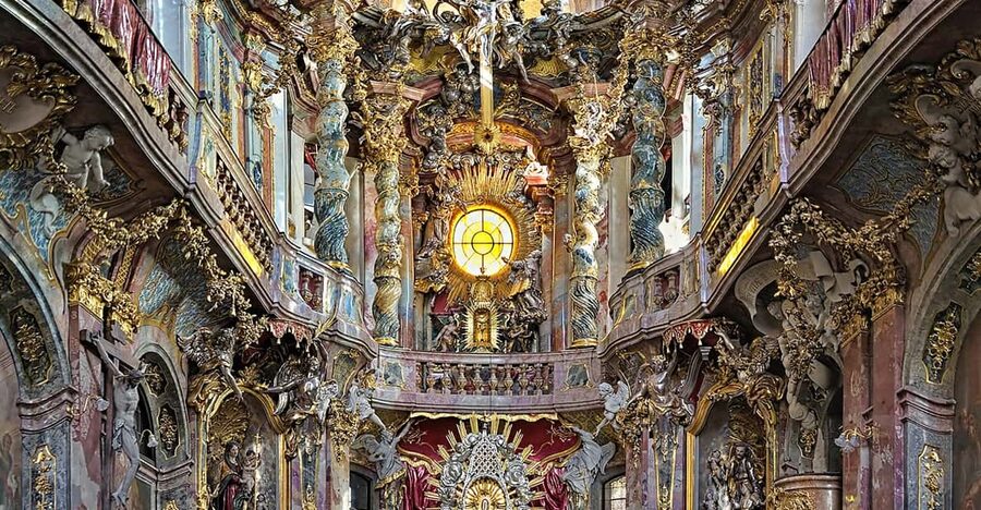 Munich: Spanish Guitar & Bach Toccata at Asamkirche - Should you book this Spanish Guitar and Bach toccata concert?