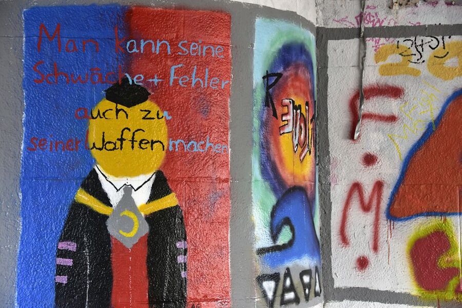 Munich: Street Art Bike Tour - The slaughterhouse district area and a boat break at a railway bridge