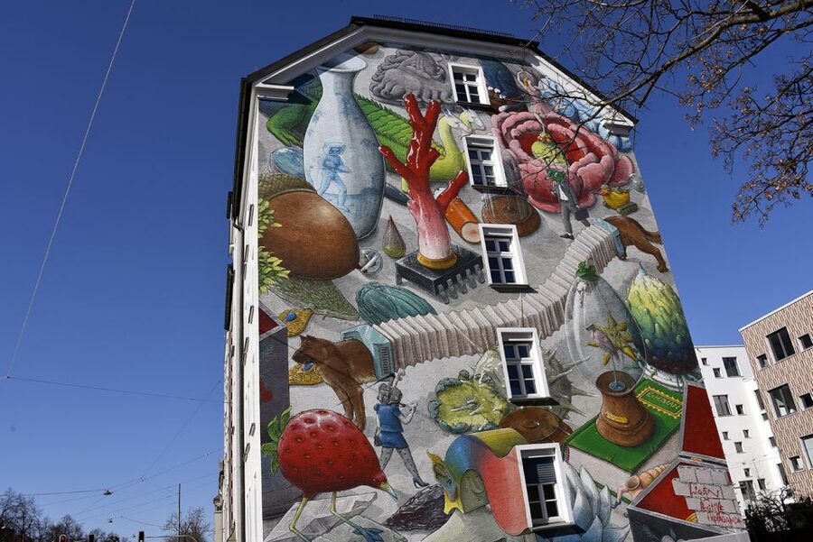 Munich: Street Art Bike Tour - Marienplatz meet-up and how the 210-minute ride is paced