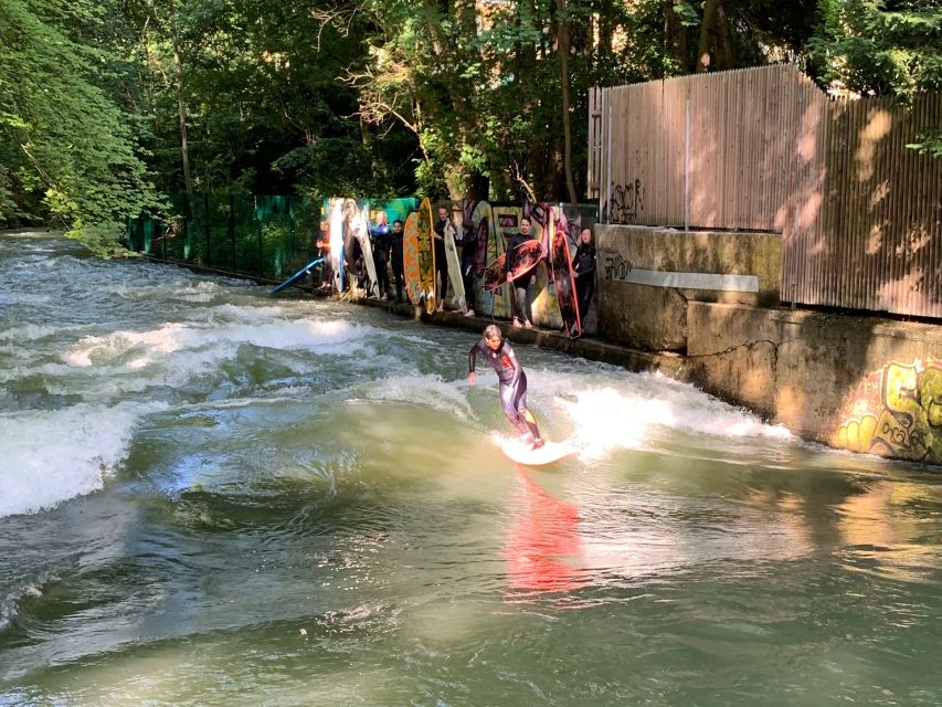Munich Surf Experience Surfing In Munich Eisbach River Wave - The wave mechanics you should understand before you try
