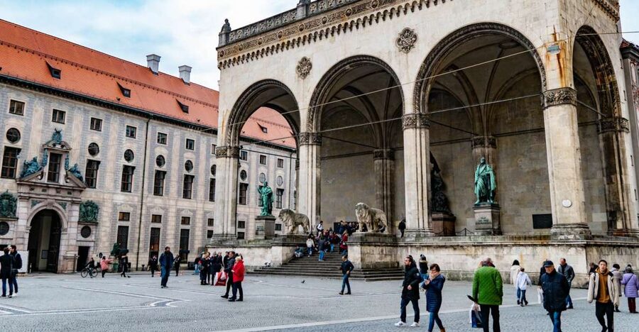 Munich: Third Reich Guided City Walking Tour - Haus der Kunst: propaganda, art control, and what Nazi power looked like