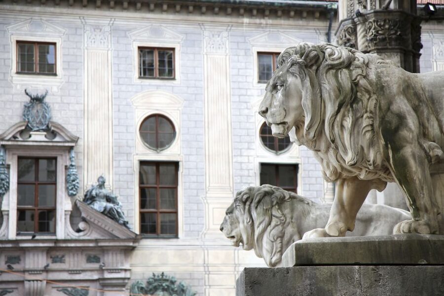 Munich: Third Reich & WWII Walking Tour - Hofbräuhaus: where the Nazi story moves from fringe to public