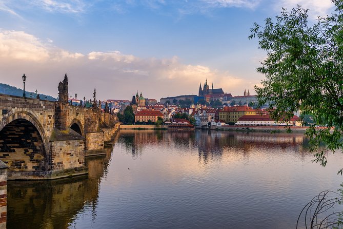 Munich to Prague - Private Transfer with 2 hours of Sightseeing - A Private Ride That Respects Your Time (and Your Bags)