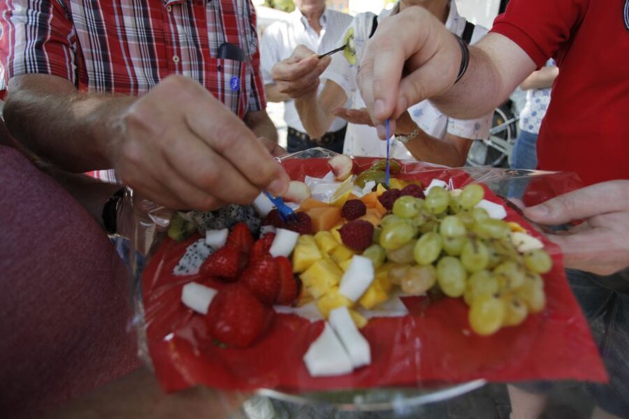 Munich: Viktualienmarkt Food Tasting Tour in German - Should you book the Munich Viktualienmarkt food tasting tour?