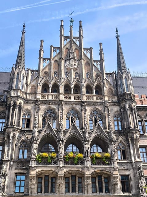 Munich: Walking tour of the old town with all your senses - Starting at Marienplatz, then learning the city’s rhythm