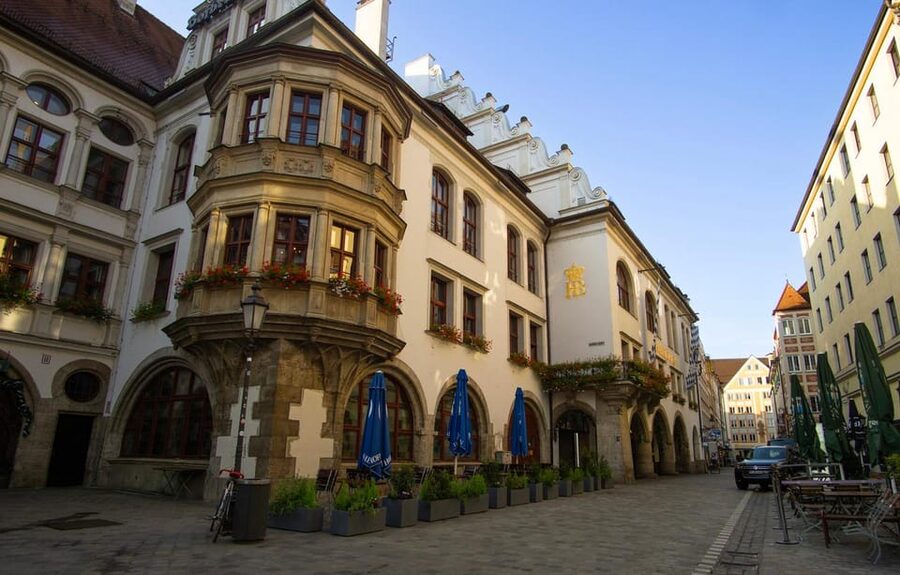 Munich: Walking tour of the old town with all your senses - Private group value: $227 for up to 10, and why that can be smart