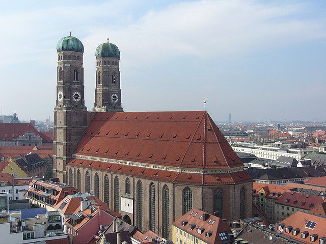 Munich: Walking Tour Old Town and Viktualienmarkt - Viktualienmarkt: the market stop that makes Munich taste like Munich