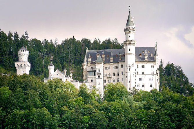 Neuschwanstein Castle and Linderhof Palace Day Trip from Munich - Neuschwanstein: Marienbrücke views and the uphill workout