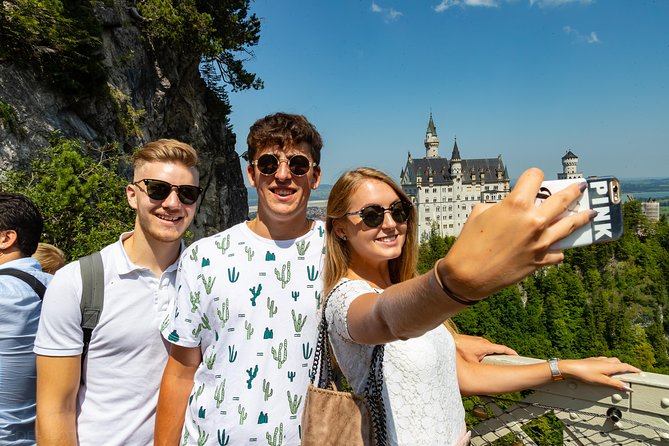 Neuschwanstein & Linderhof Castle-Fairytale Day Tour from Munich - Oberammergau and the Marienbrücke Bridge Viewpoint Setup