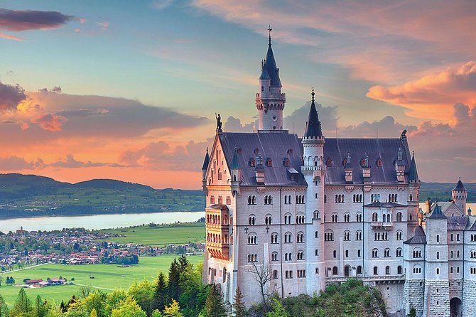 Neuschwanstein & Linderhof Castle Luxury Private Tour from Munich - Linderhof Palace: The Garden-Focused Side of Ludwig II