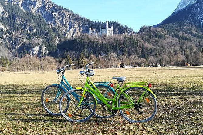 Neuschwanstein ticket+ City Bike from Fuessen - Neuschwanstein without the big-line stress