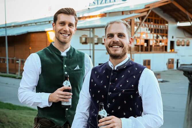 Oktoberfest Experience in Munich: Fun, Food, Beer & Seats - Entering the Wiesn: Why a Guided Walk Changes Everything