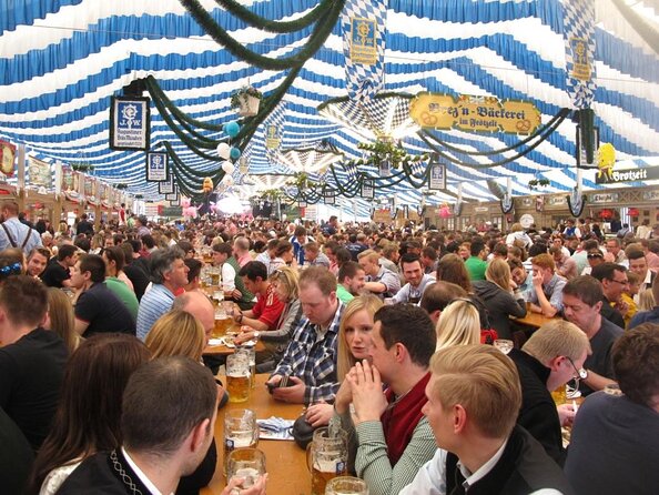 Oktoberfest Tour with table and unlimited beer - Key takeaways before you go