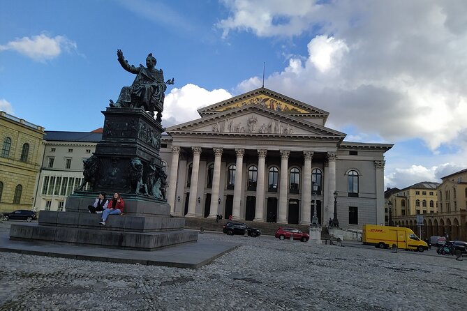 Paul's Welcome Walking Tour in Old Town Munich - Stop 1: Karlstor, the start point with real city energy