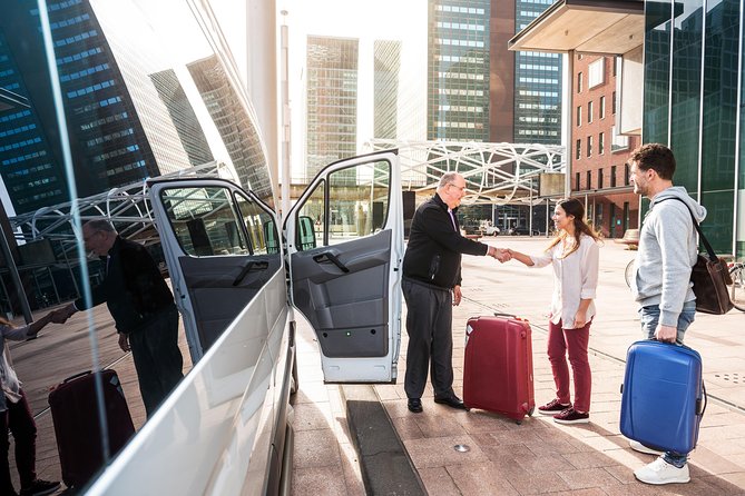 Private arrival transfer Munich Airport to Munich Hotels - Getting to the Pickup and What to Expect on Arrival
