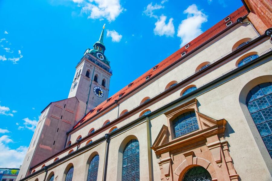 Private Beer Tasting Tour in Munich with Oktoberfest Museum - Four-Hour Beer and Food Tasting: A Real Munich Feast in Smaller Steps