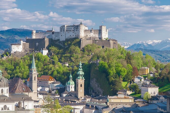 Private day trip from Munich to Eagle's Nest, Salzburg and back - Private comfort from Munich, and how the driver service really works