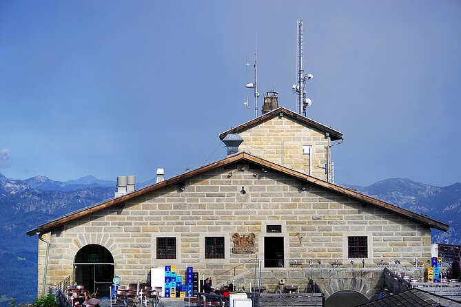 Private Eagles Nest & WWII Doku Center Tour incl. Tickets & Lunch - Dokumentationszentrum Obersalzberg: how the WWII audio tour works