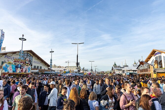 Private Oktoberfest: Lunch, Beer & Bavarian Gemütlichkeit - Who should book this private Oktoberfest day