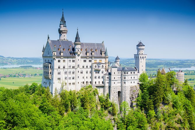 Private Photo Session outside Neuschwanstein Castle - The Price, Up to 10 People, and Why It Can Be Good Value