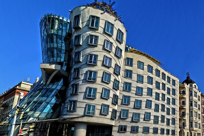 Private Scenic Transfer from Munich to Prague with 4h of Sightseeing - The ride with your driver: what you should expect day to day