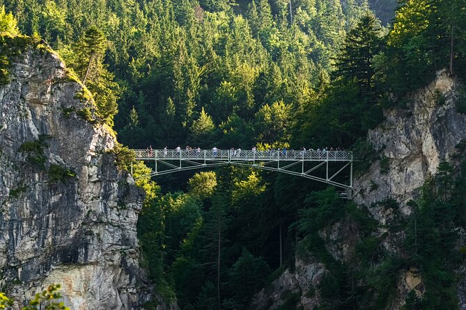 Private Tour at Neuschwanstein And Linderhof Palaces From Munich - Choosing Between Driver-Guide and a Separate Local Guide