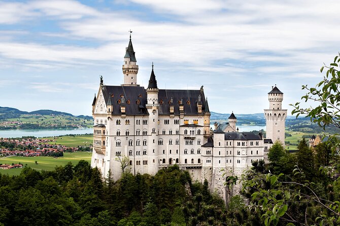 Private Van Tour to Royal Castle of Neuschwanstein from Munich - Why this day trip feels different than a straight to-the-castle run
