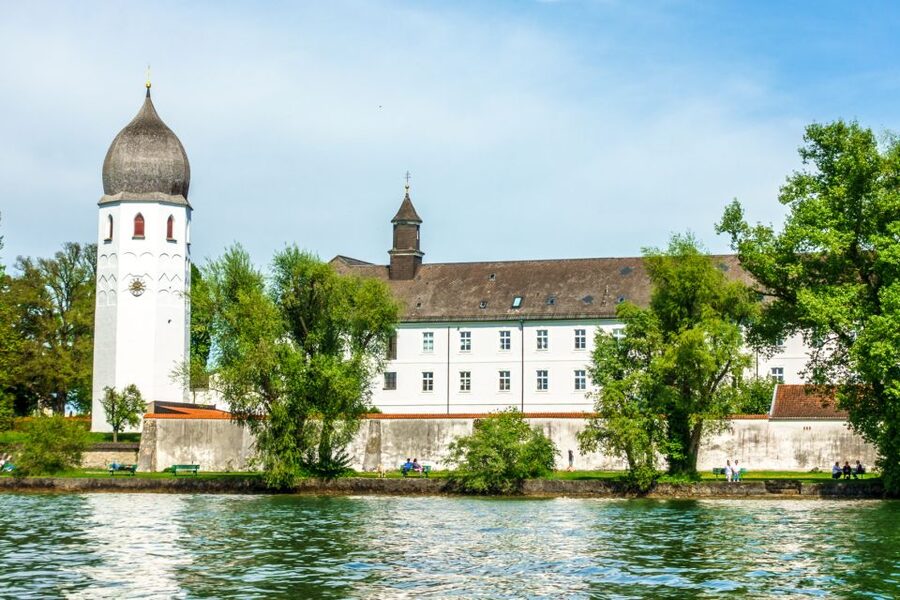 Private Van Tour to the Royal Palace of Herrenchiemsee - Should you book this private Herrenchiemsee day trip?