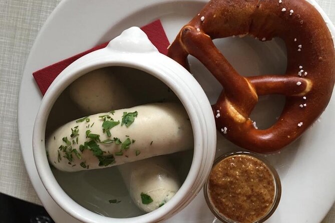 Private - Viktualienmarkt Food Tour and Beyond - best Munich tastings - Cafe Frischhut and Schmalznudel: The Fresh-Fry Stop That Sets the Tone