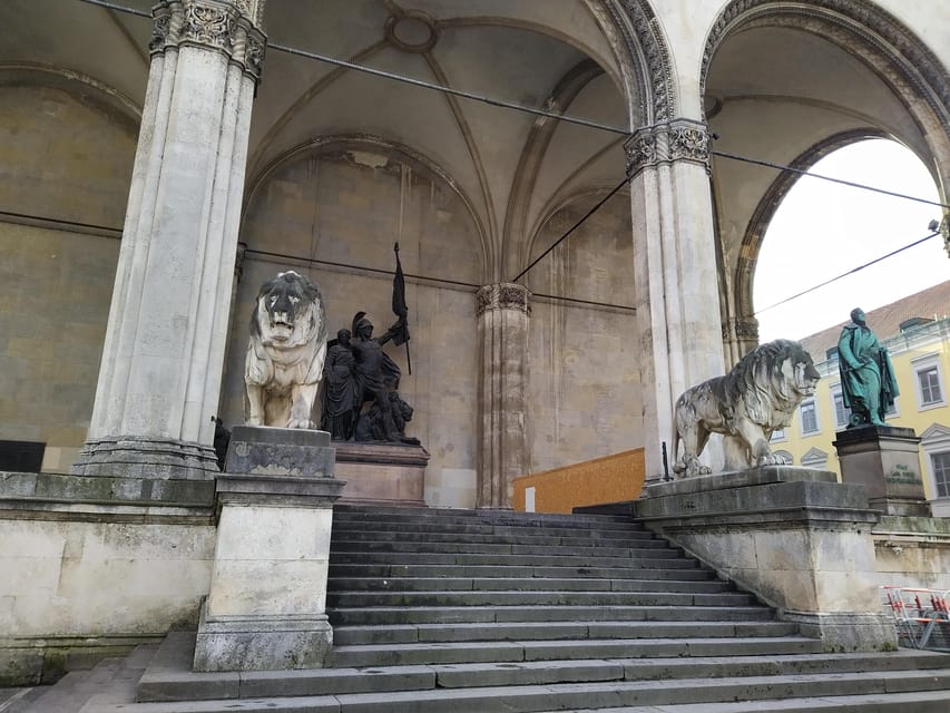 Residence of Munich private tour with skip the line ticket - Getting to Residenzstrasse 21 and walking straight in