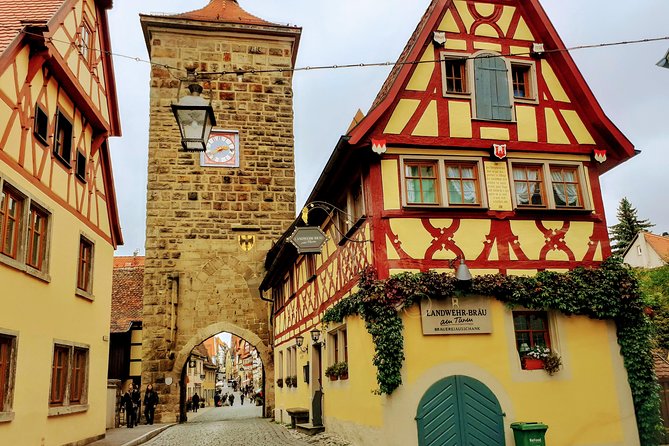 Romantic Road Exclusive Private Tour from Munich to Rothenburg ob der Tauber - Nordlingen’s Daniel Tower and the Circular Wall Around a Meteor Crater