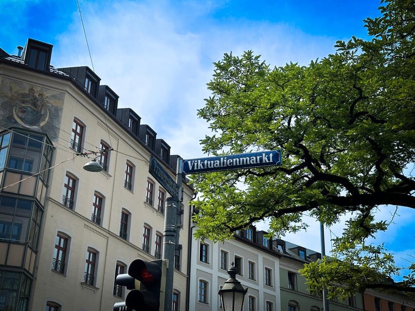Short & sweet: Tasting the Viktualienmarkt - Your 1.5-hour walk starts at Marienplatz and ends back there