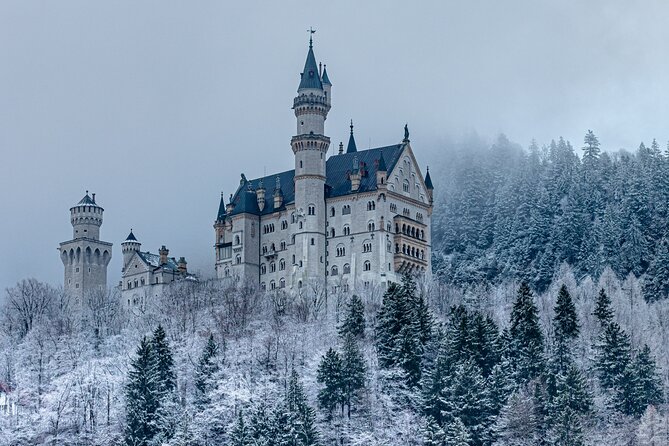 Skip The Line Neuschwanstein Castle Tour from Hohenschwangau - Schloss Neuschwanstein: A Guided Exterior, Then a Short Interior With Audio
