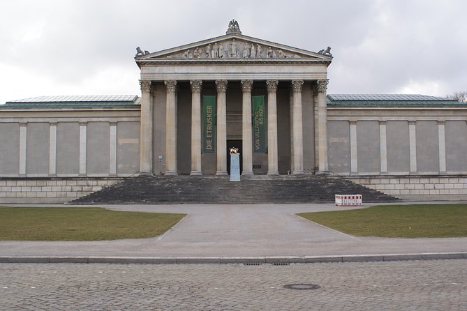 Small-Group 2-Hour Munich and The Third Reich Walking Tour - Stop 4: Königsplatz, the Munich Agreement, and Ceremonies After 1923