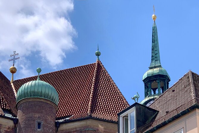 Ten Munich Old town Sights in a Private Express Walking Tour - Fischbrunnen: Wallet Washing and the Butchers’ Jump
