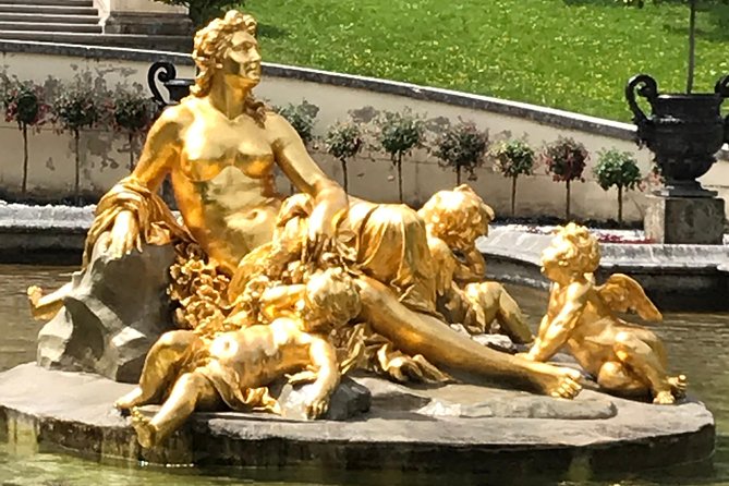 VIP Day Trip Neuschwanstein and Linderhof Castle from Munich - Oberammergau coach tour and Lüftlmalerei facades