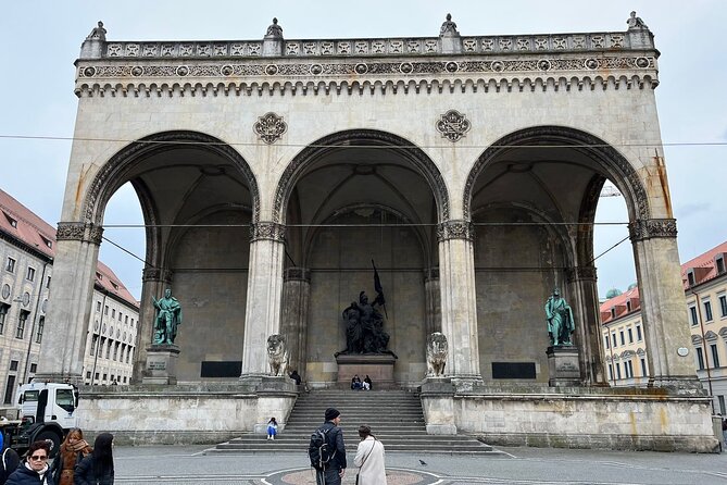 Walking Tour on Origins of Nazism in Munich - English - Your 3:00 pm plan: start at Marienplatz’s Mariensäule and end at Königsplatz