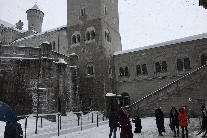 Winter Tour to Neuschwanstein Castle from Munich - Schloss Neuschwanstein: timed entry, big views, short inside tour